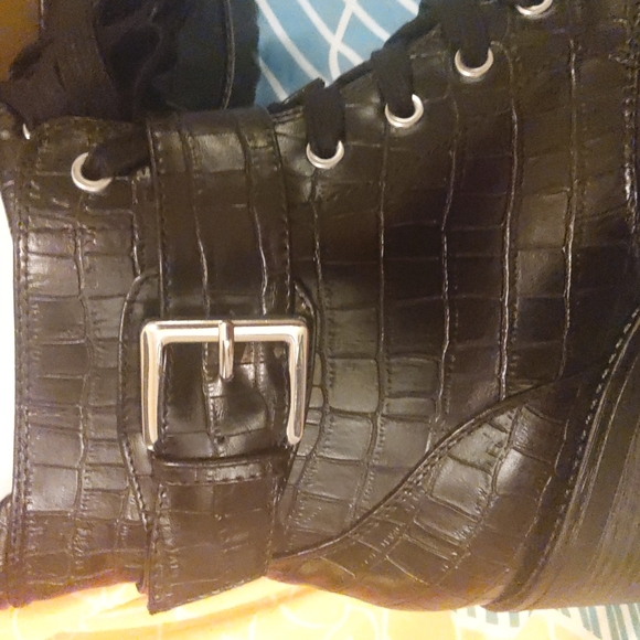 Indigo Rd block heel Eliana Booties - Picture 10 of 11